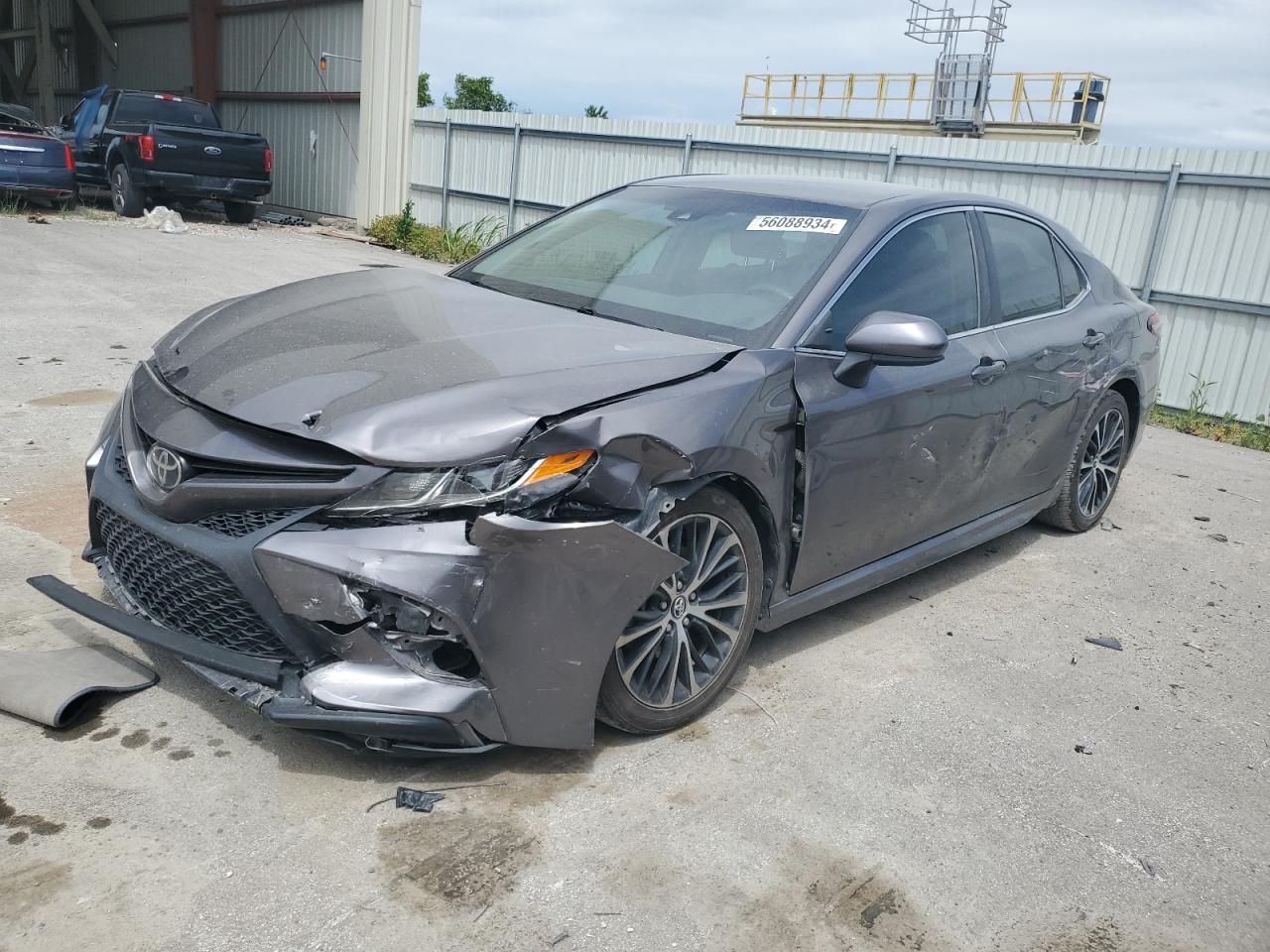 2018 Toyota Camry L vin: 4T1B11HK7JU057514