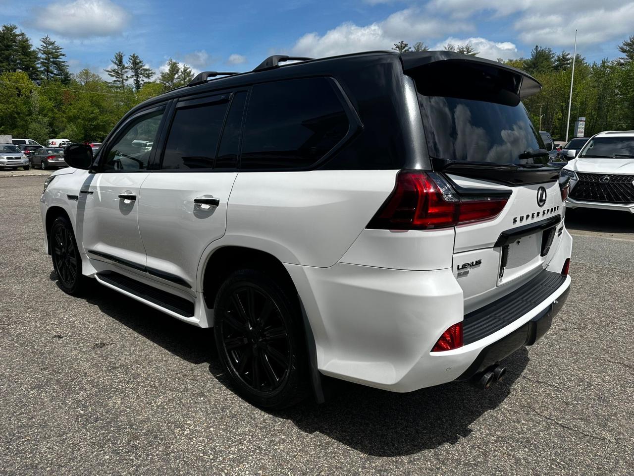 JTJHY7AX1G4220151 2016 Lexus Lx 570