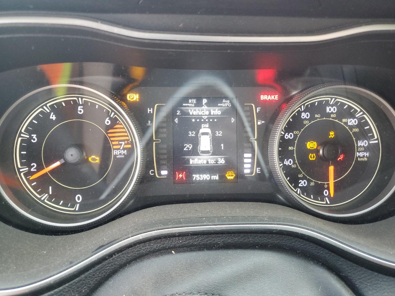 1C4PJMLBXKD486053 2019 Jeep Cherokee Latitude Plus