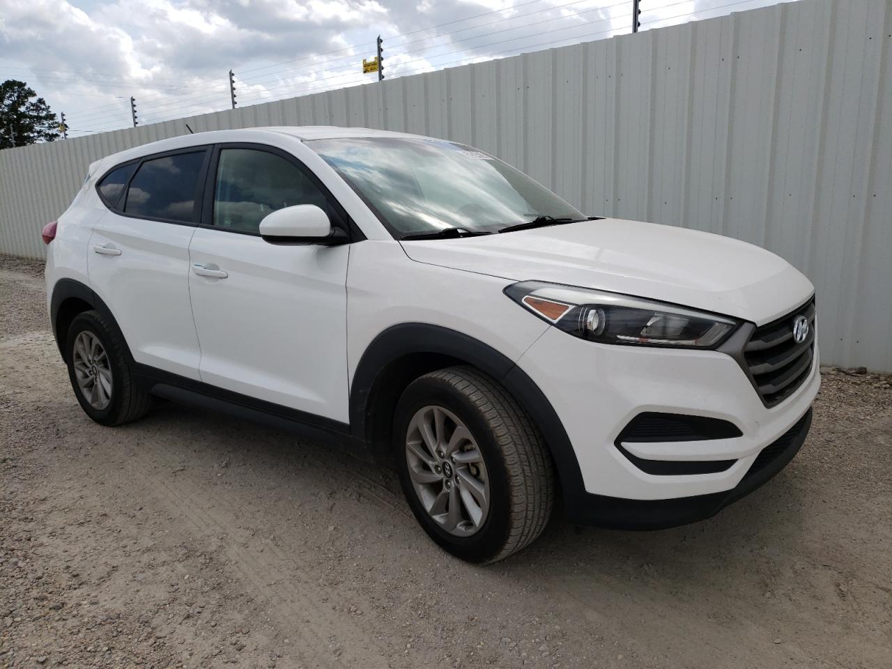 KM8J23A42JU659866 2018 Hyundai Tucson Se