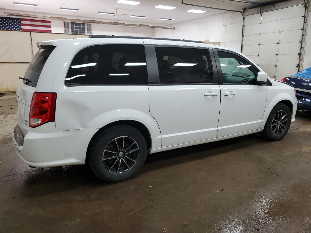 2018 Dodge Grand Caravan Gt vin: 2C4RDGEG2JR201030