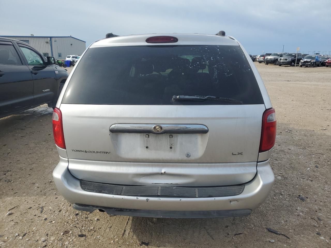 2C4GP44R05R520349 2005 Chrysler Town & Country Lx