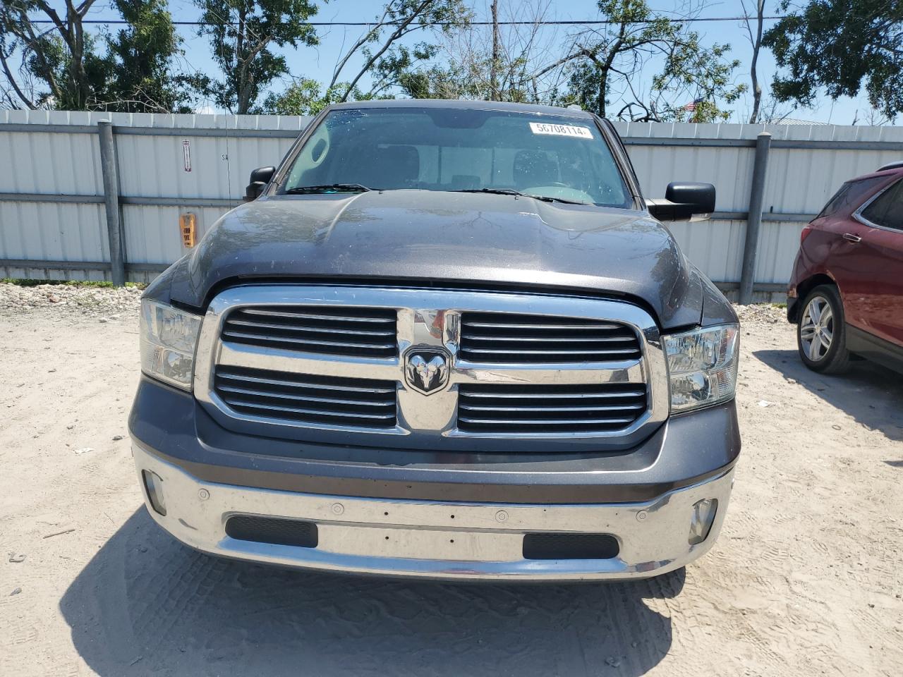 1C6RR6LT0JS244993 2018 Ram 1500 Slt