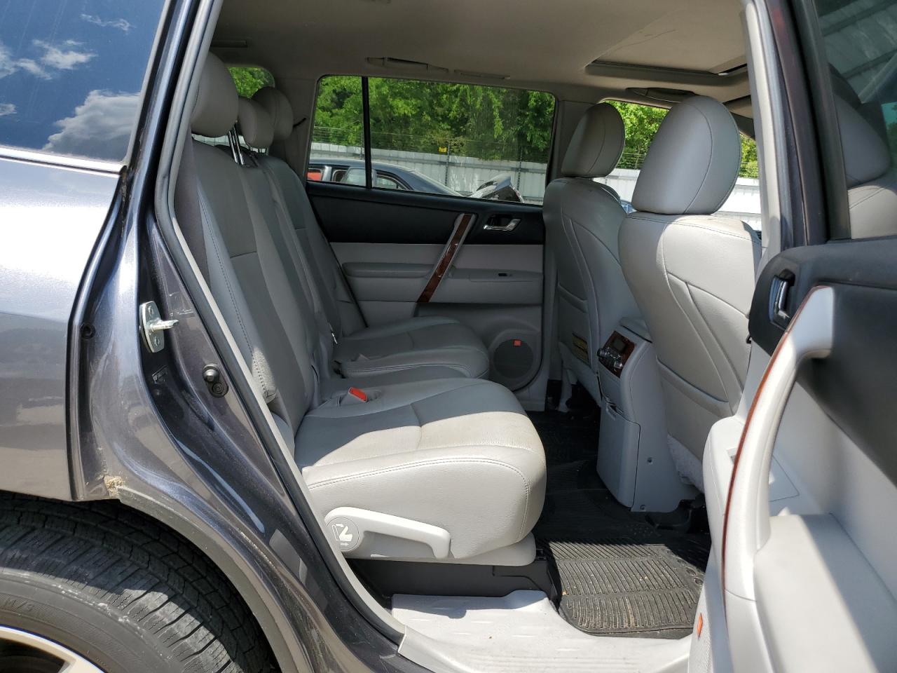 5TDDK3EH1DS175789 2013 Toyota Highlander Limited