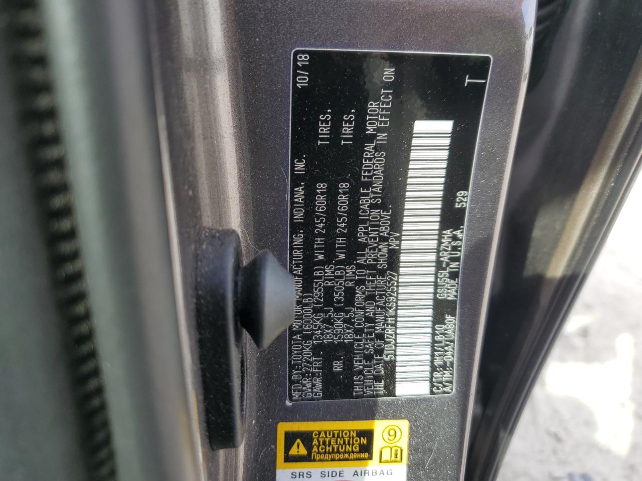 5TDJZRFH1KS925527 2019 Toyota Highlander Se