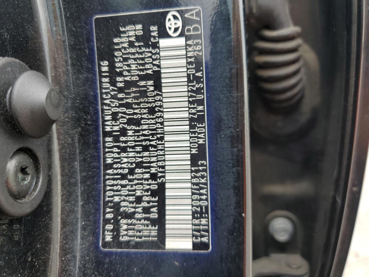 5YFBURHE1HP692997 2017 Toyota Corolla L