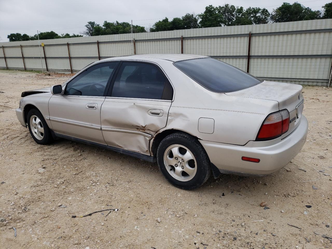 1HGCD5607VA236413 1997 Honda Accord Se