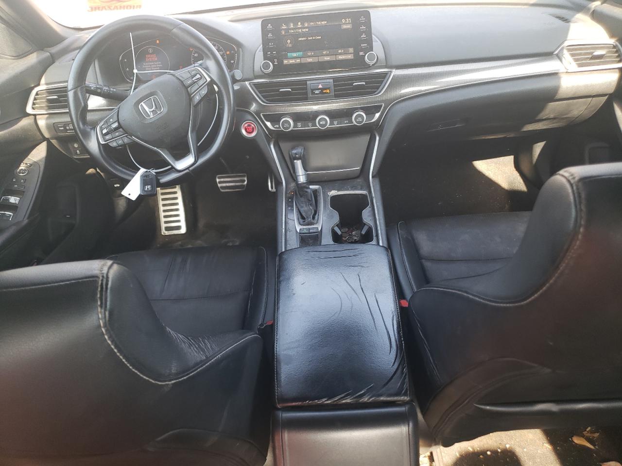 1HGCV1F39JA228212 2018 Honda Accord Sport