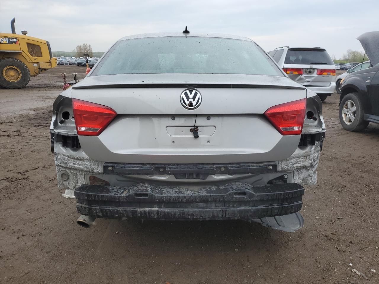 1VWBH7A39CC055694 2012 Volkswagen Passat Se