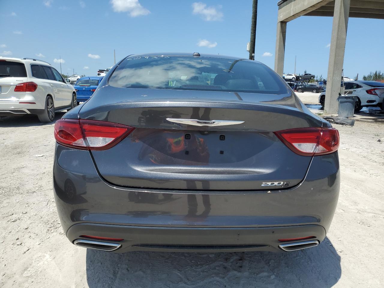 2015 Chrysler 200 S vin: 1C3CCCBG0FN629726