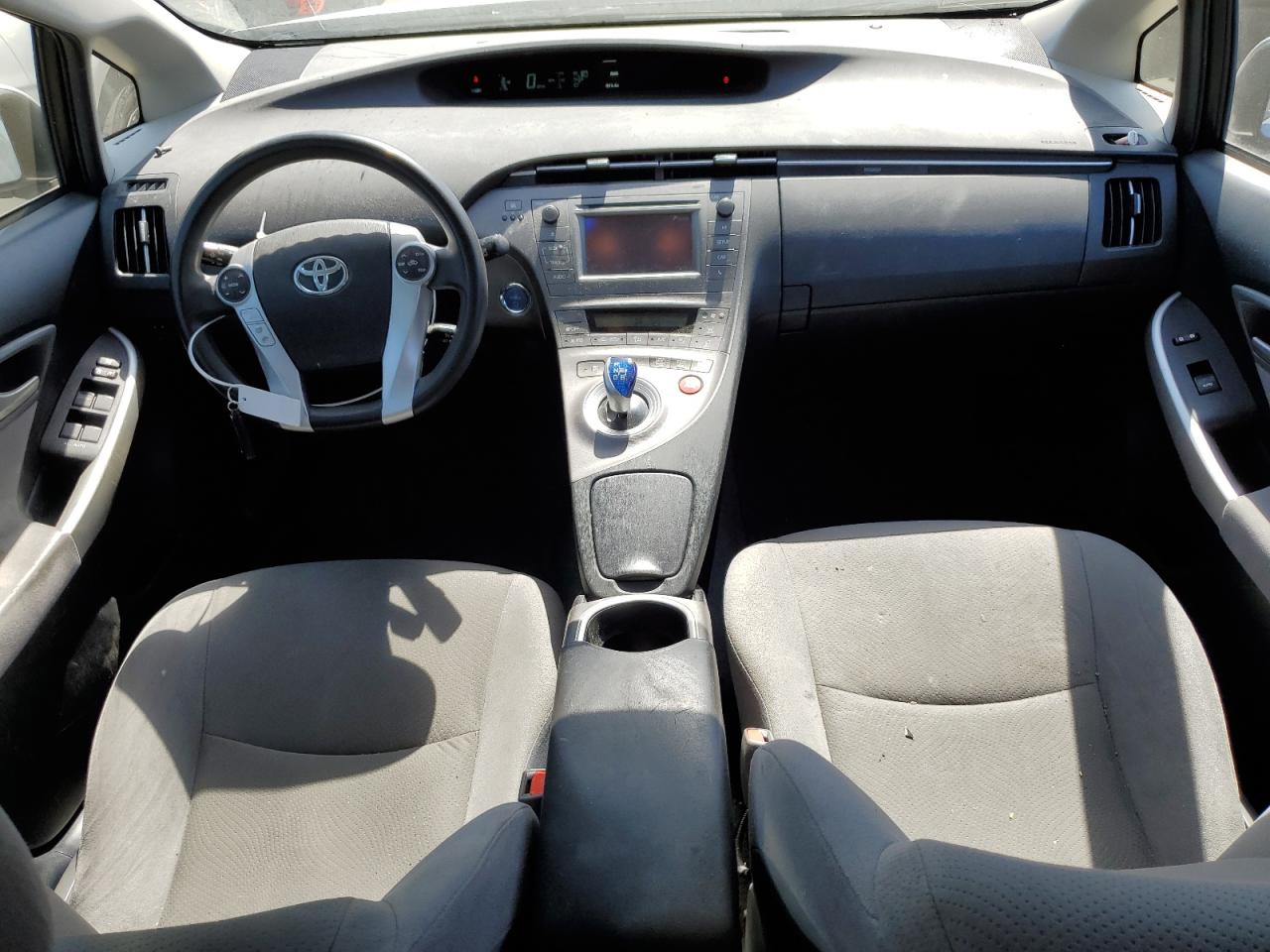 JTDKN3DU6F0475833 2015 Toyota Prius