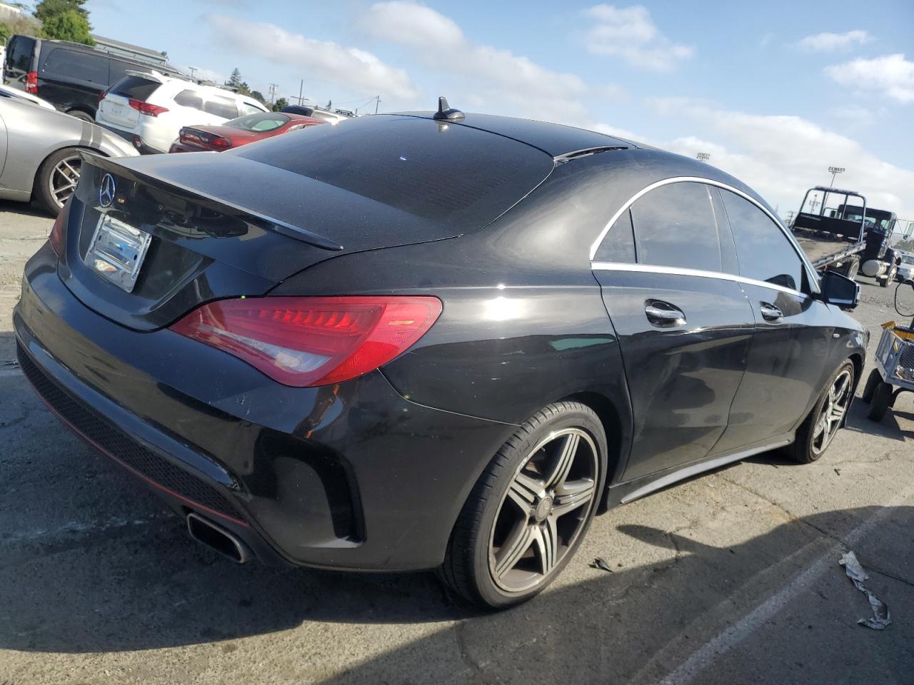 2016 Mercedes-Benz Cla 250 vin: WDDSJ4EB8GN368243