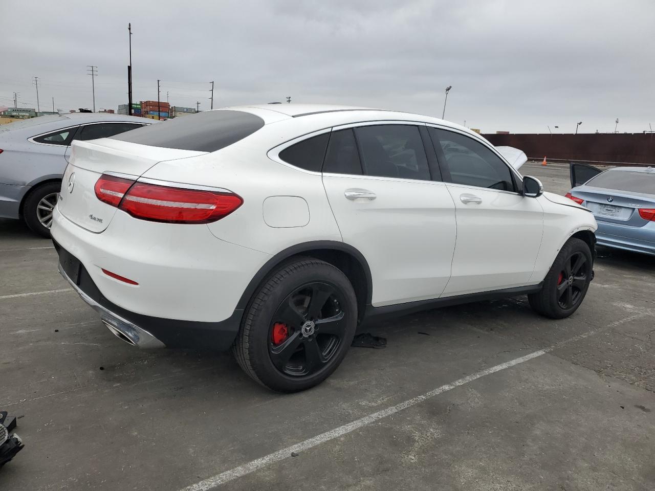 WDC0J4KB1JF390828 2018 Mercedes-Benz Glc Coupe 300 4Matic