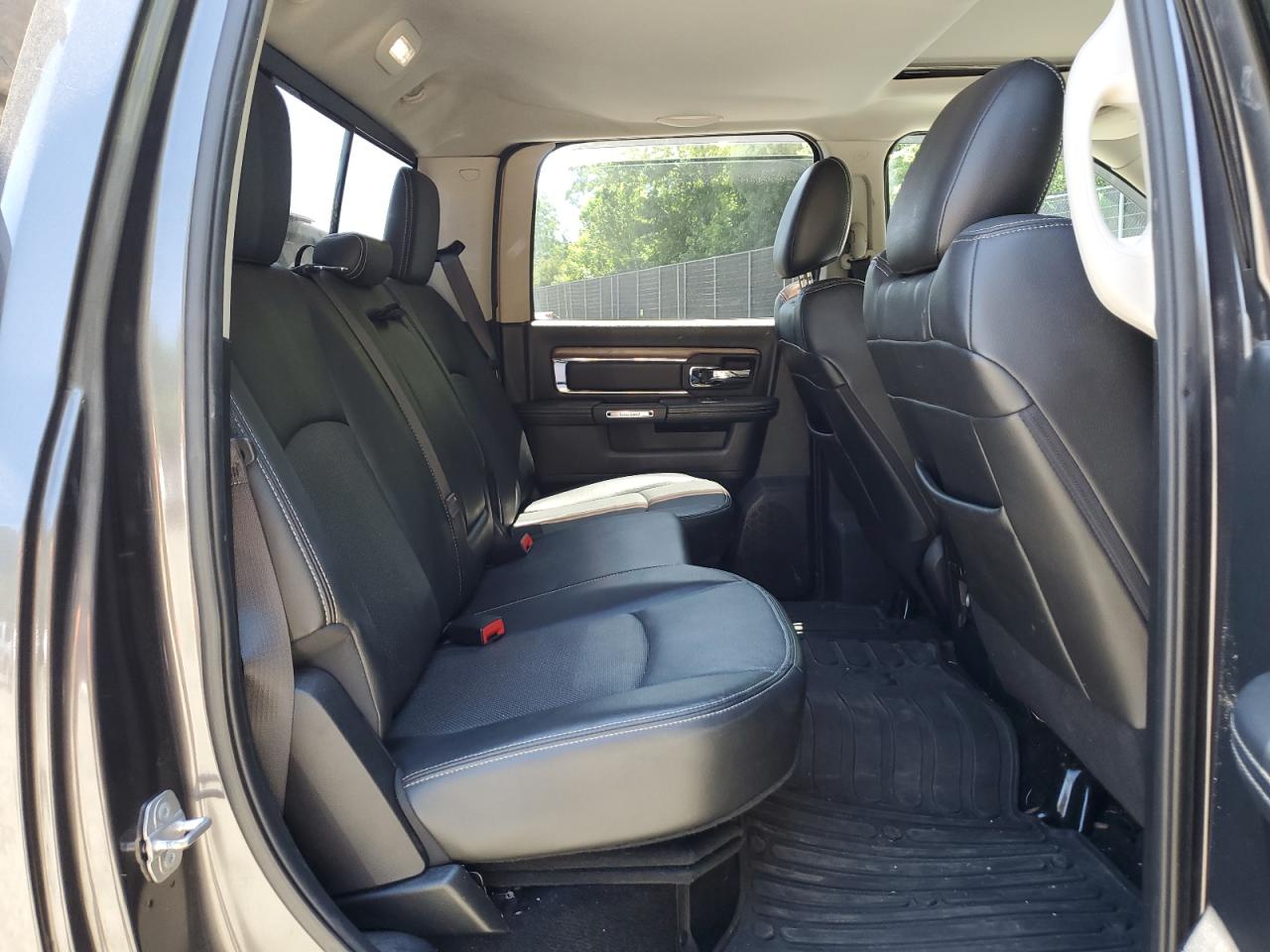 1C6RR7NM0FS534458 2015 Ram 1500 Laramie