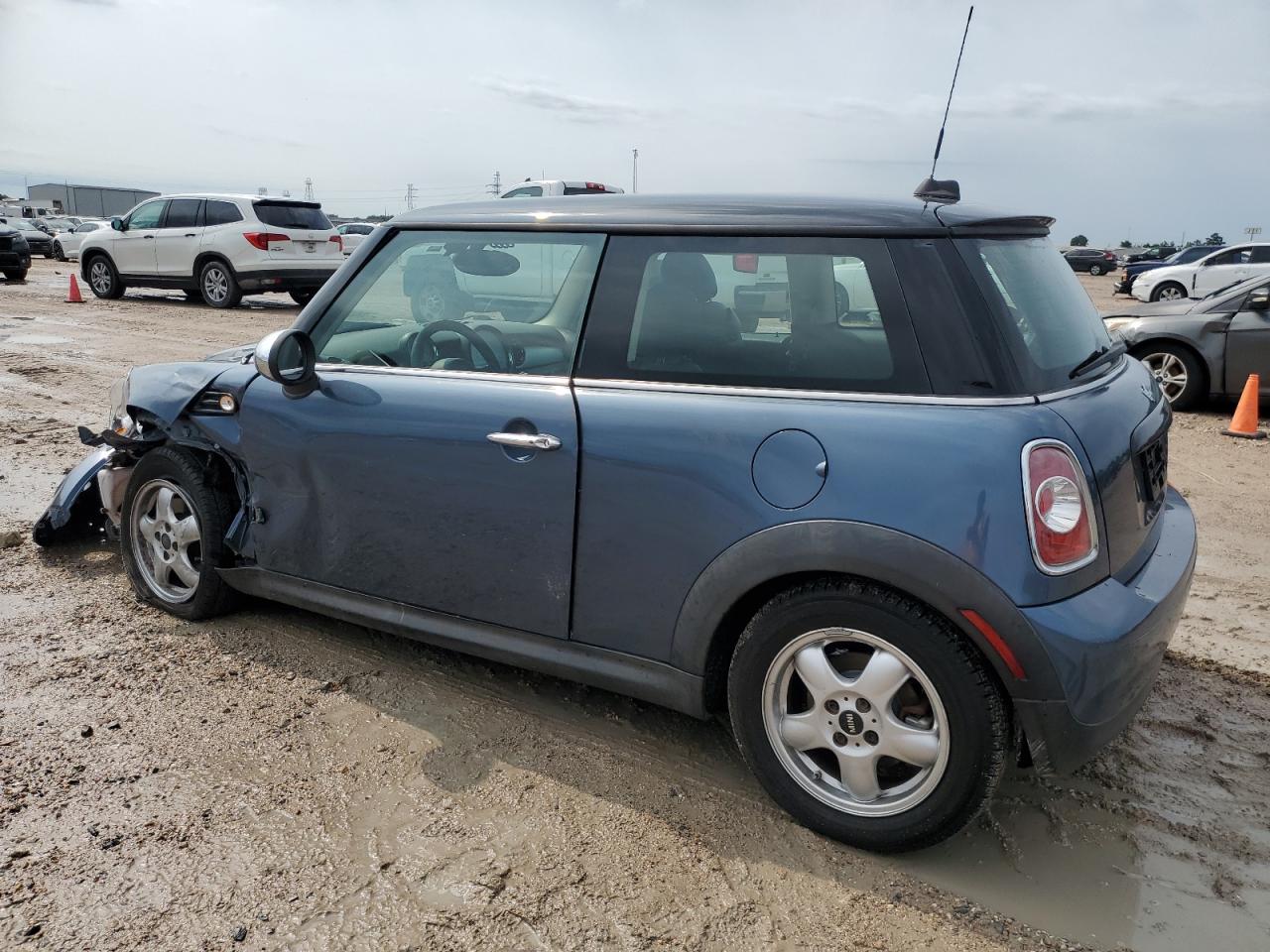 WMWSU3C5XBTX96826 2011 Mini Cooper