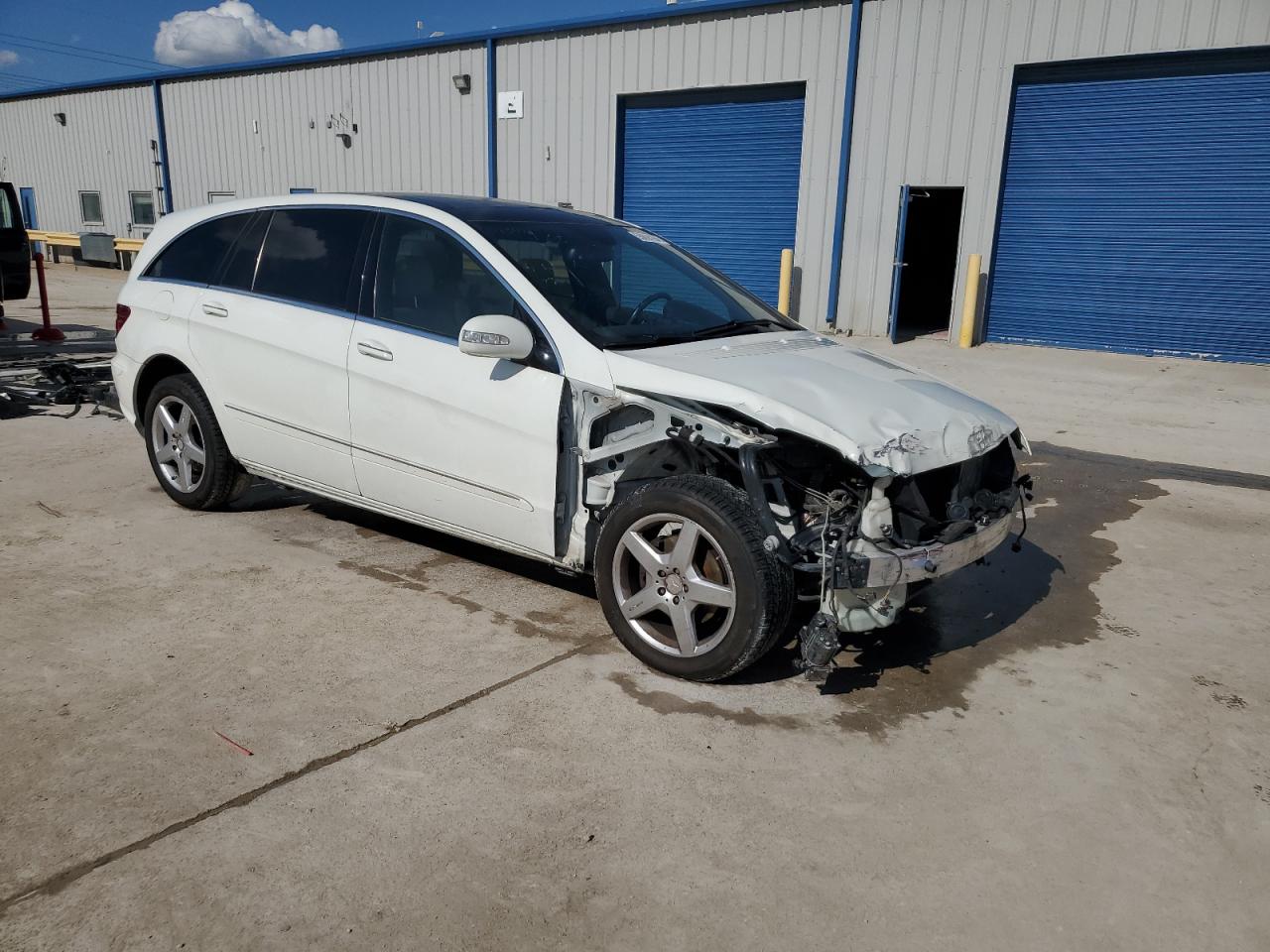 4JGCB6FE9AA107696 2010 Mercedes-Benz R 350 4Matic