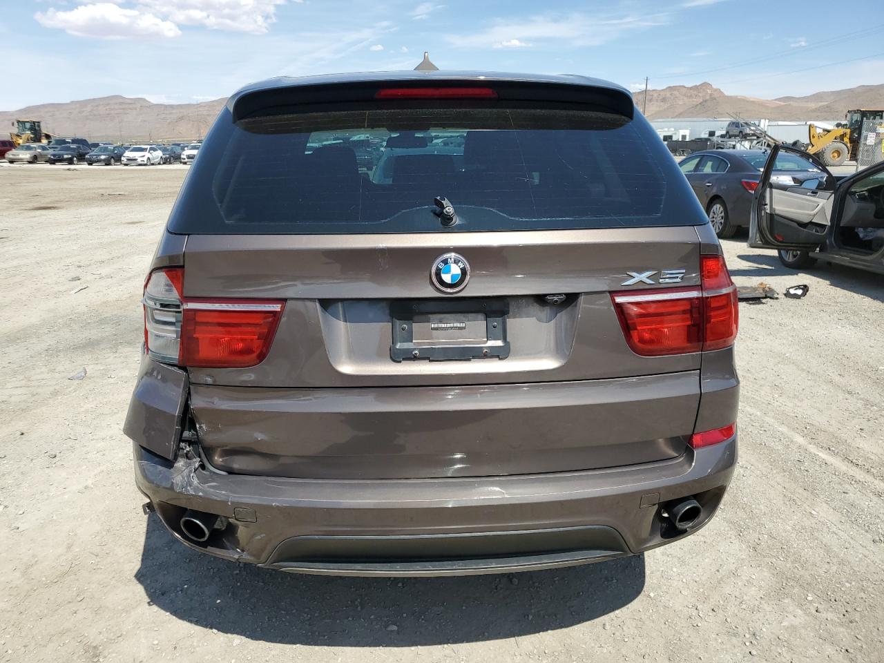 5UXZW0C5XBL656445 2011 BMW X5 xDrive35D