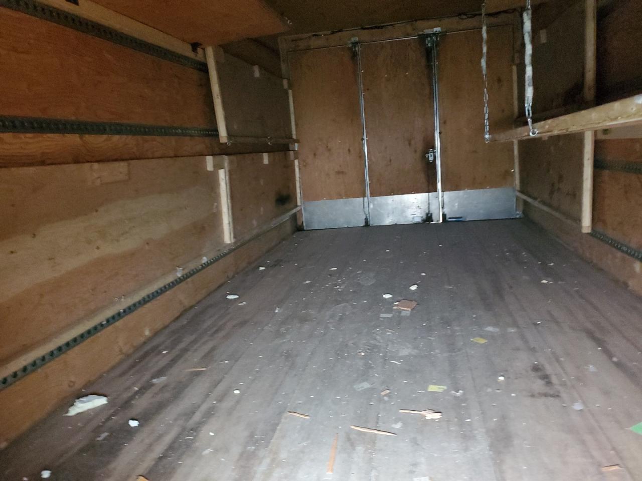 FORD ECONOLINE E450 SUPER DUTY CUTAWAY VAN