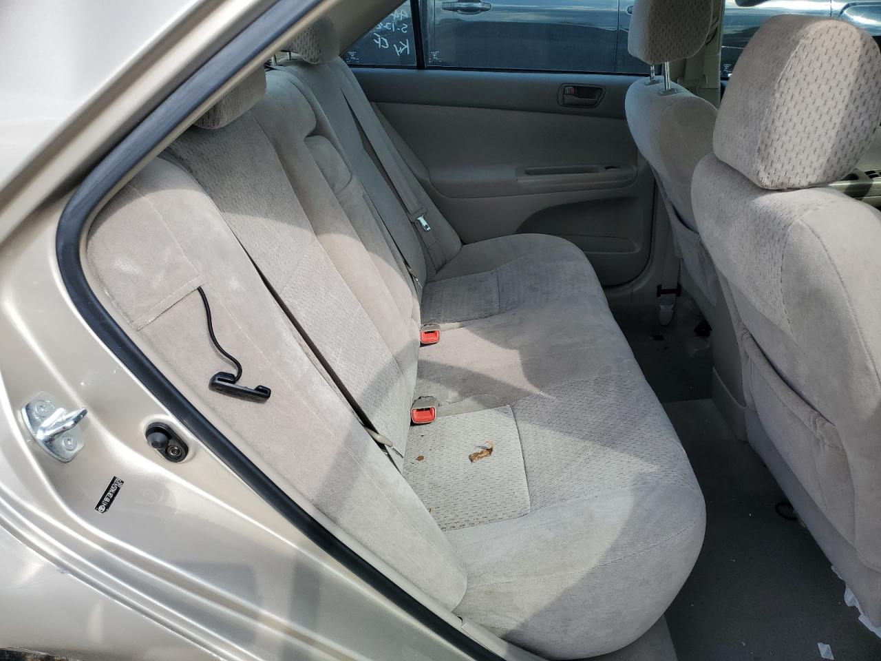 4T1BF32K14U574379 2004 Toyota Camry Le