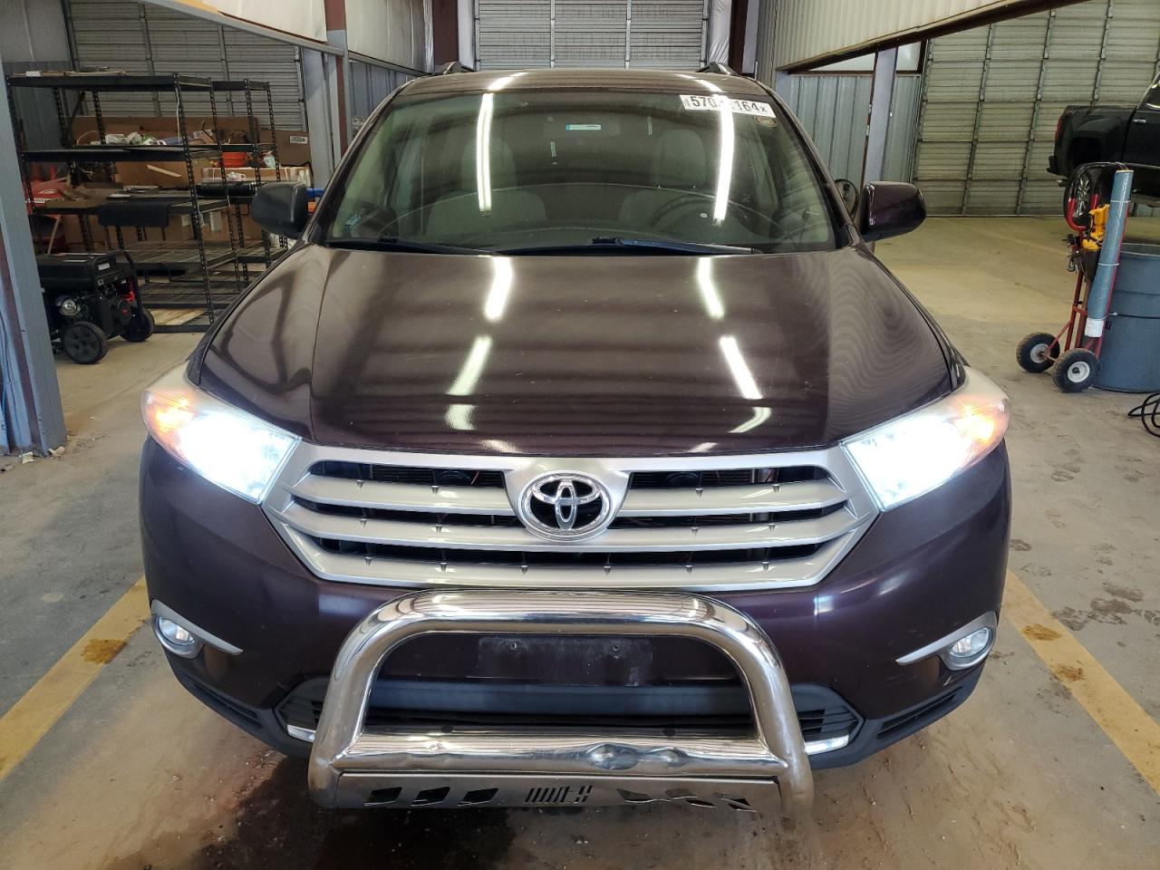 5TDBK3EH7BS084014 2011 Toyota Highlander Base