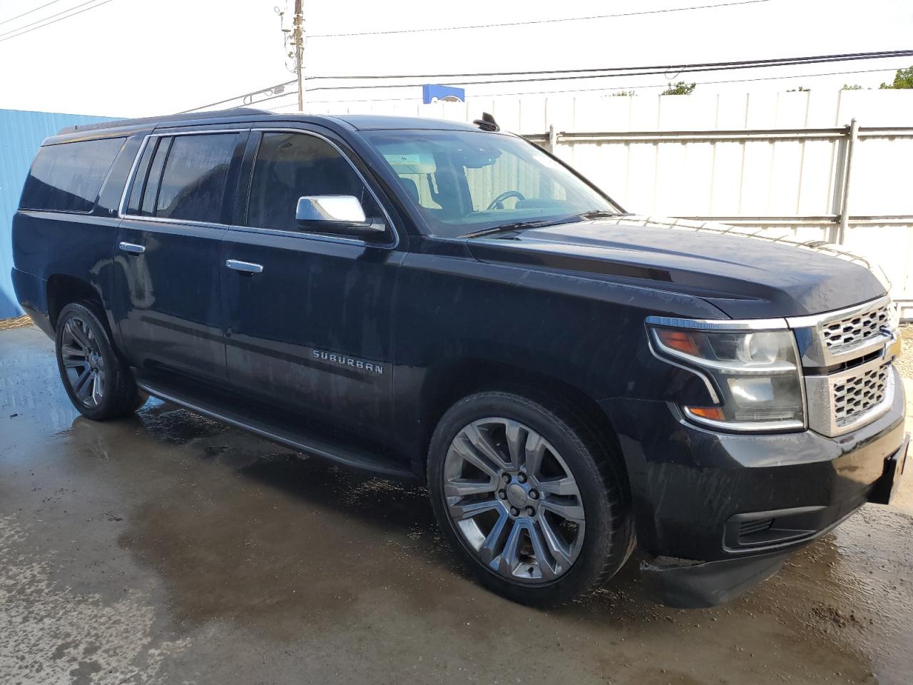 2016 Chevrolet Suburban C1500 Lt vin: 1GNSCHKC9GR223480