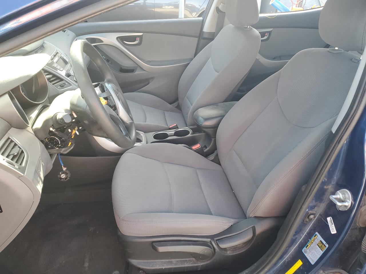 5NPDH4AEXGH685763 2016 Hyundai Elantra Se