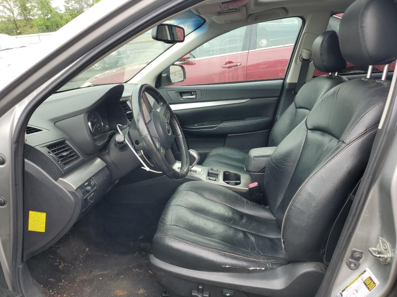 4S4BRBGC8A3328885 2010 Subaru Outback 2.5I Premium