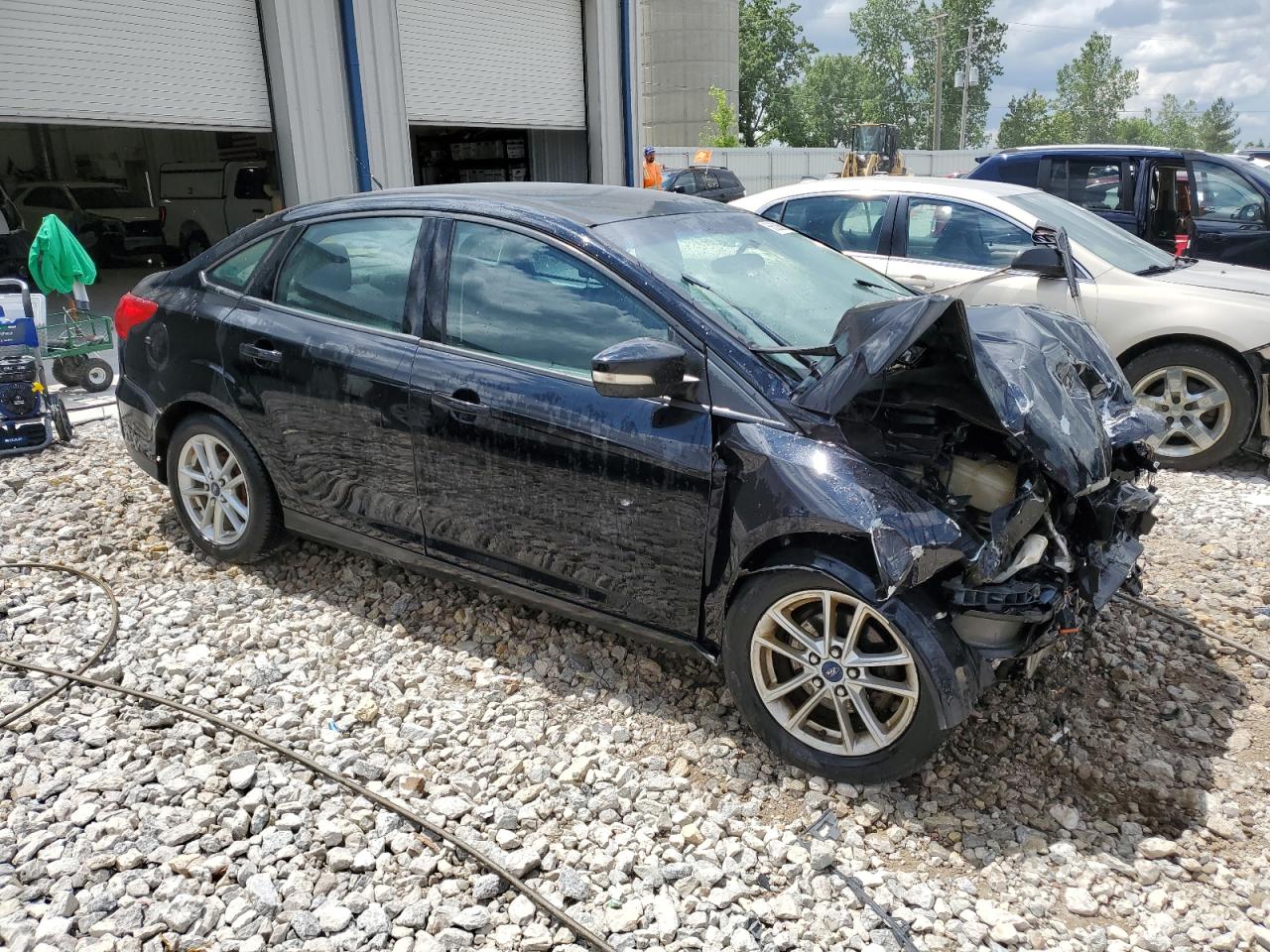 2016 Ford Focus Se vin: 1FADP3F26GL215789