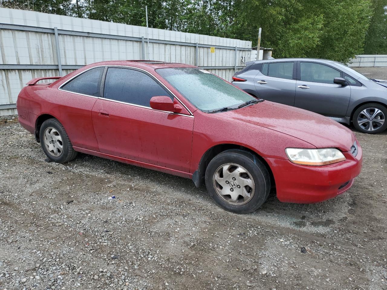 1HGCG3252YA013178 2000 Honda Accord Ex