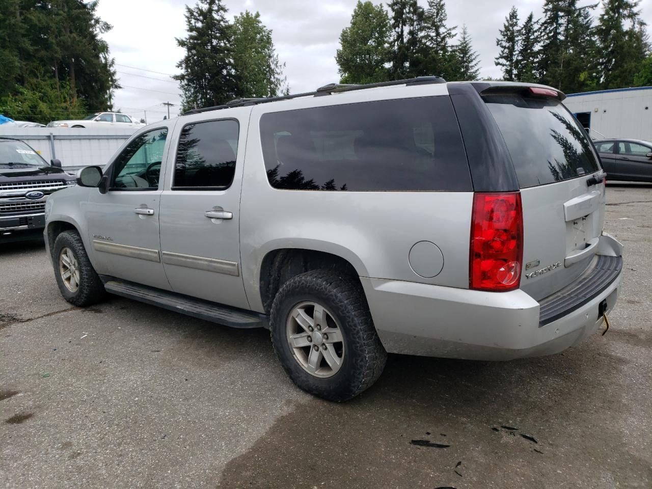 1GKS1HE03BR299922 2011 GMC Yukon Xl C1500 Sle