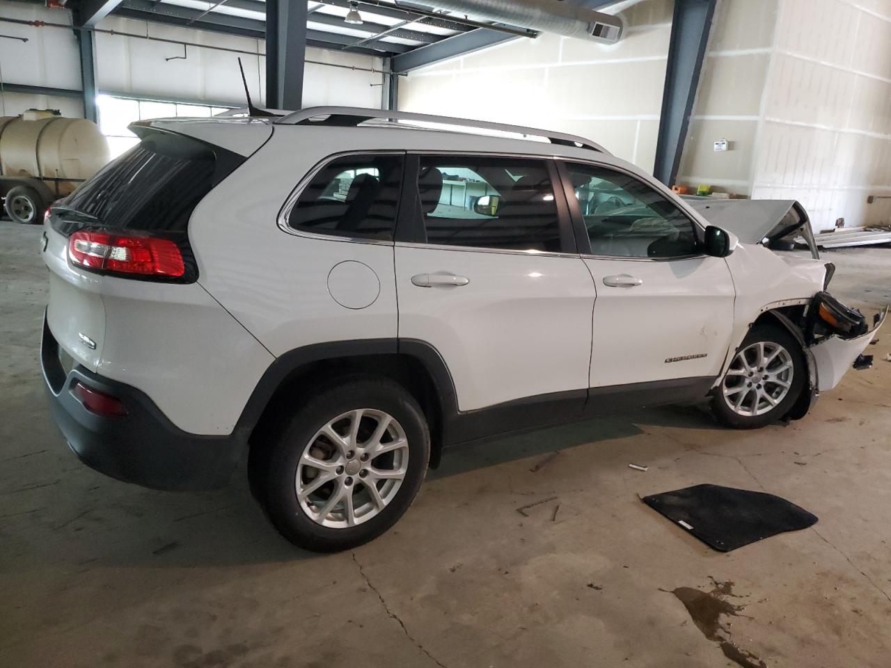 1C4PJLCB4HW661677 2017 Jeep Cherokee Latitude