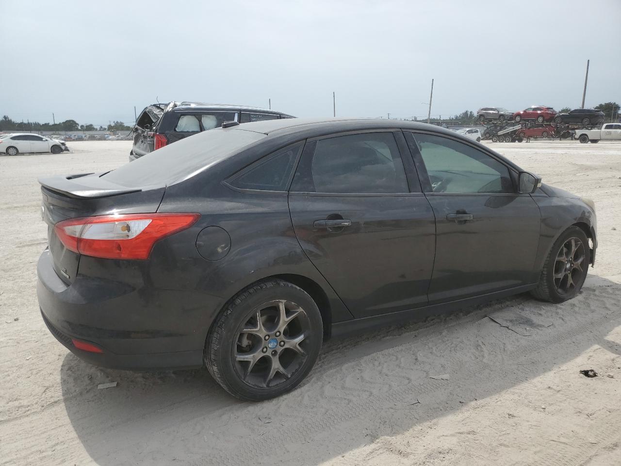 2013 Ford Focus Se vin: 1FADP3F2XDL117621