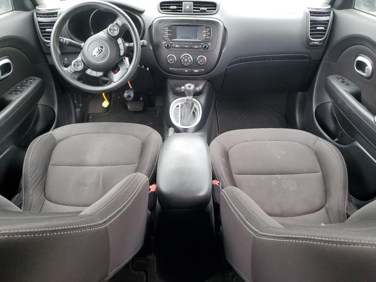KNDJN2A21G7323637 2016 Kia Soul