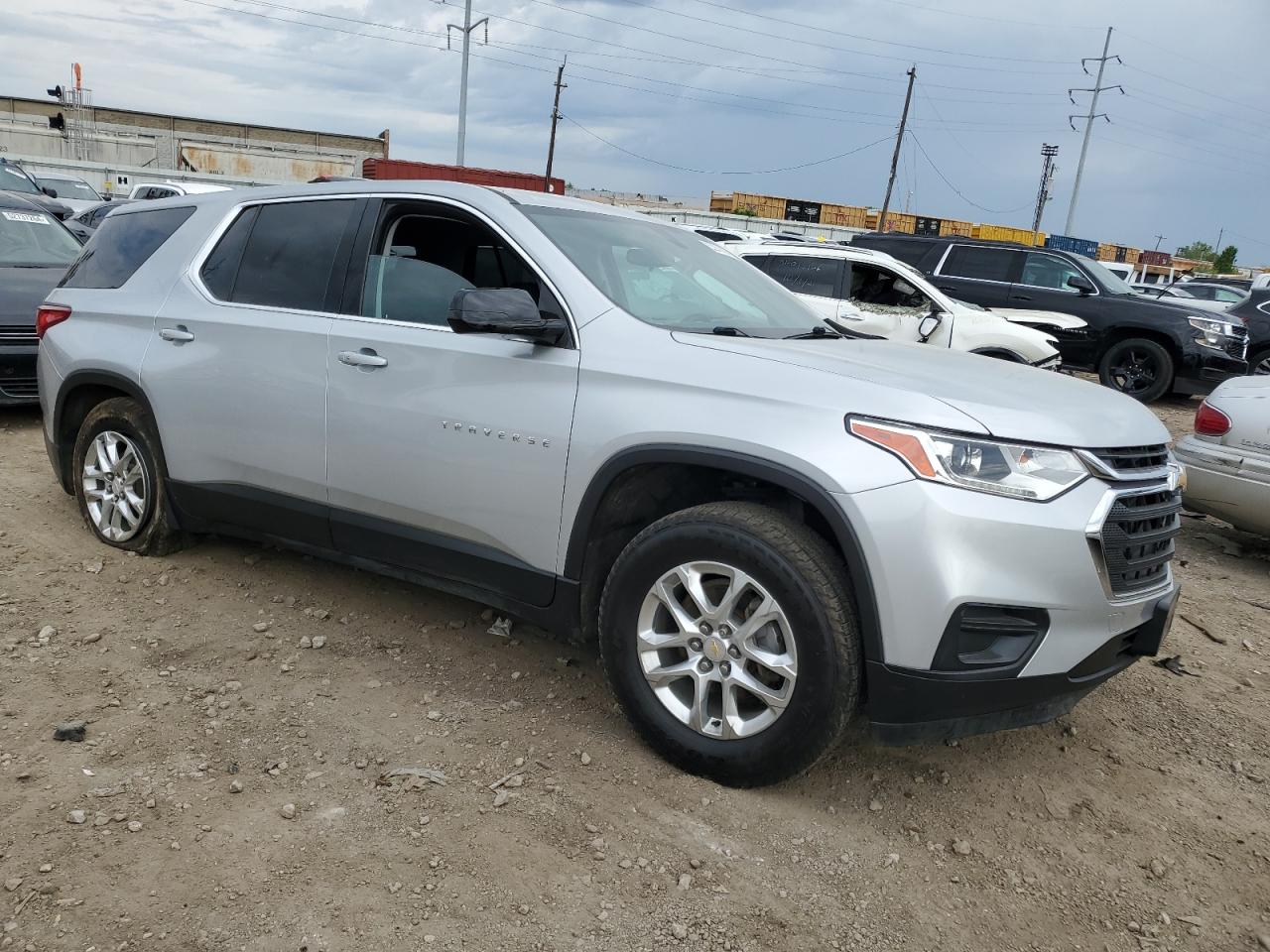 1GNERFKW2KJ261117 2019 Chevrolet Traverse Ls