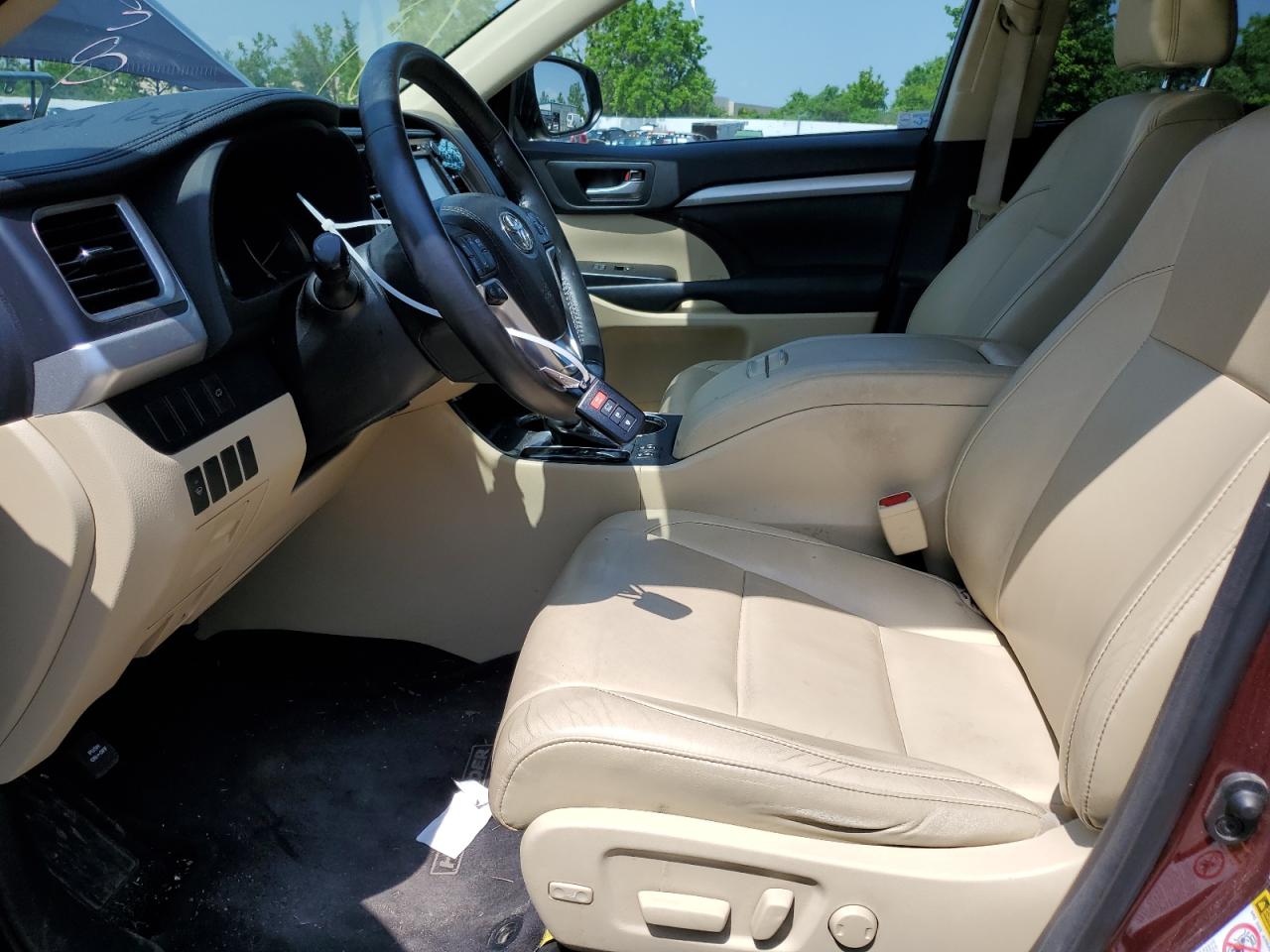 5TDKKRFH9FS084734 2015 Toyota Highlander Xle