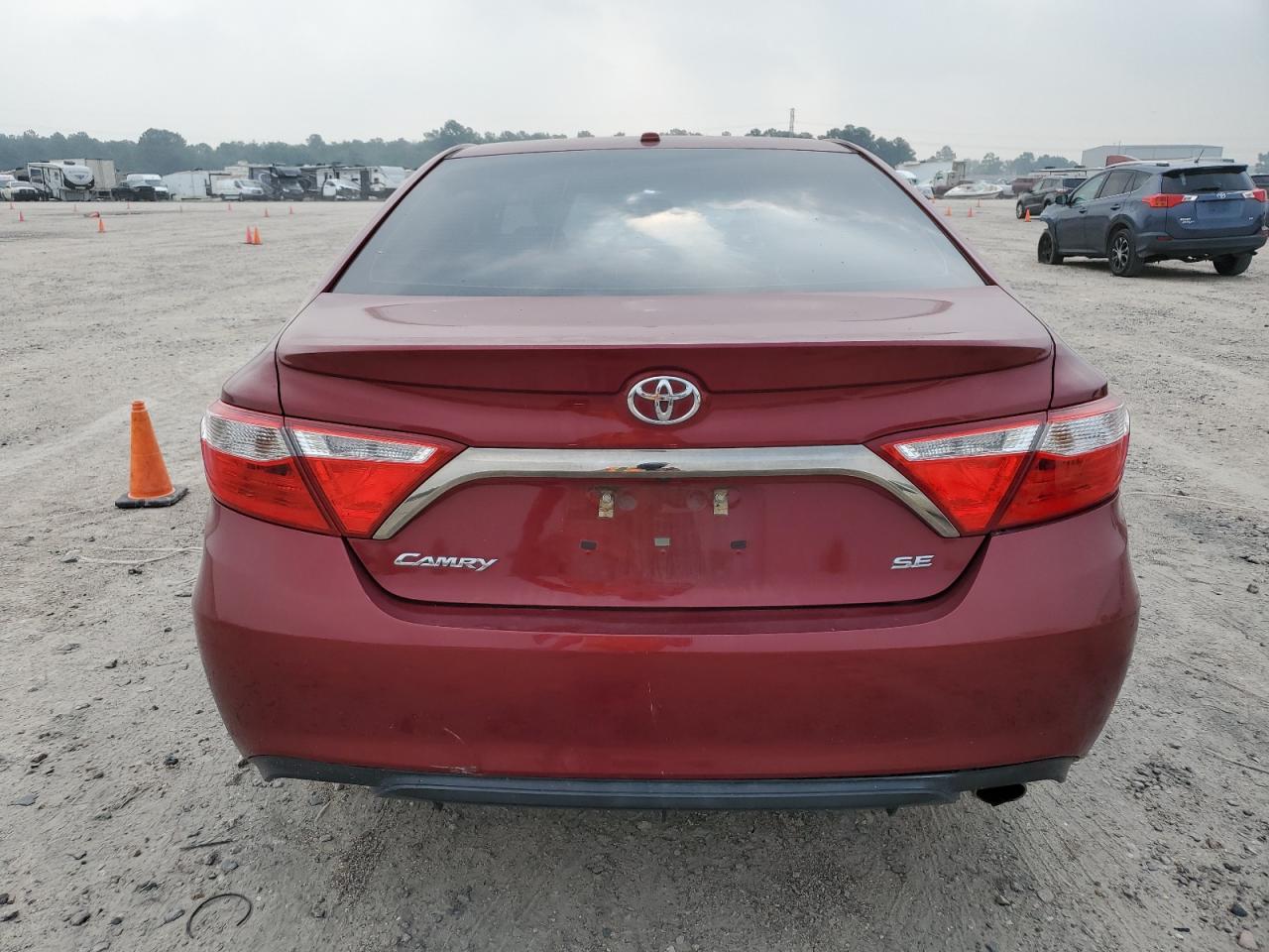 4T1BF1FKXFU985572 2015 Toyota Camry Le