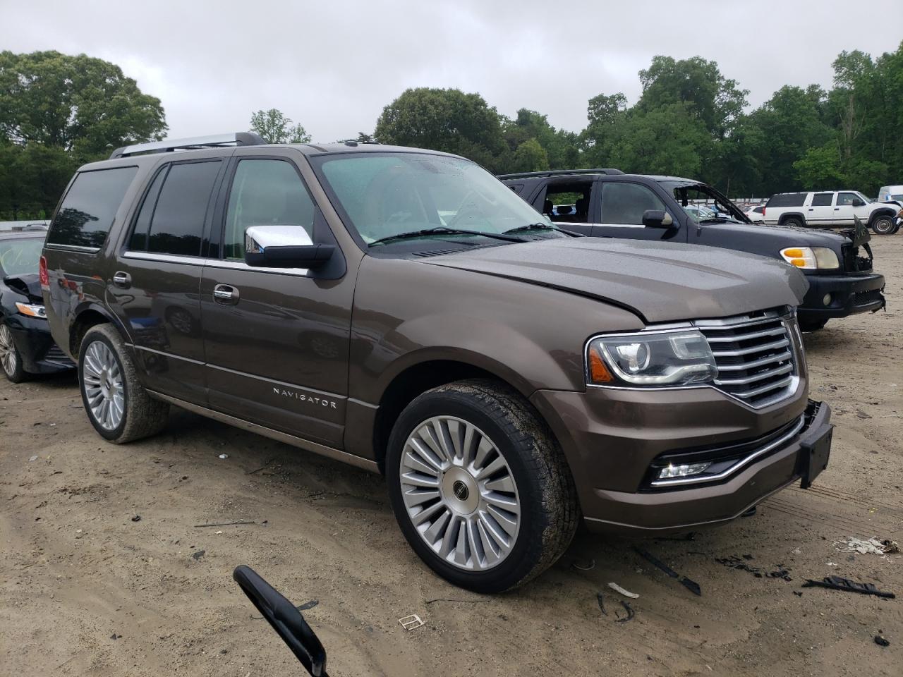 5LMJJ2JT8FEJ10000 2015 Lincoln Navigator