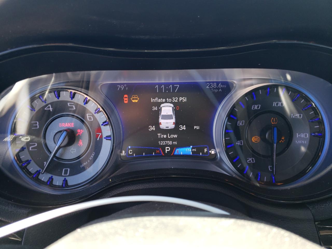 2C3CCABG8JH244887 2018 Chrysler 300 S