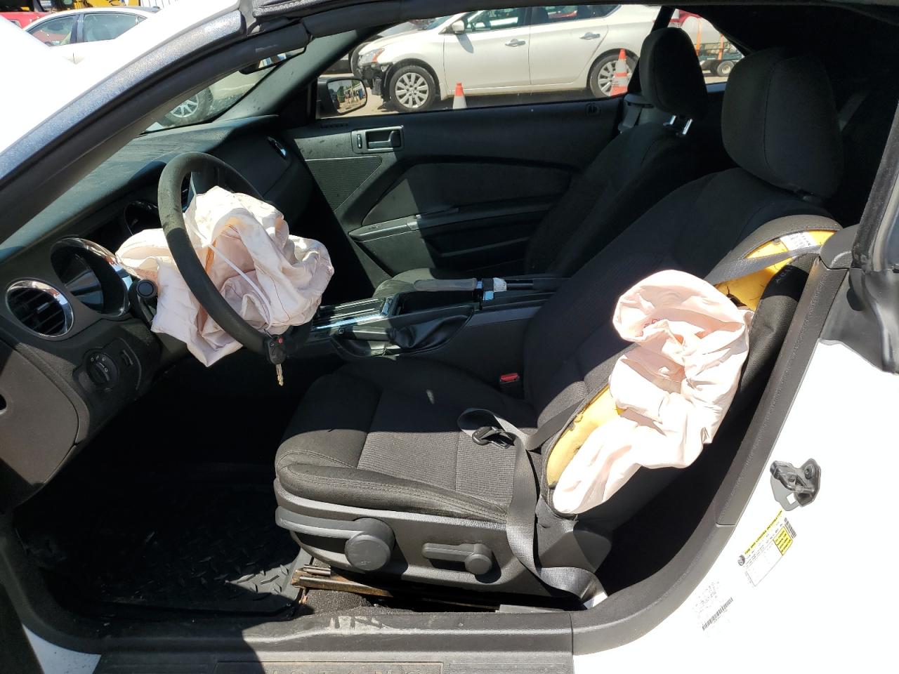 1ZVBP8ENXA5119568 2010 Ford Mustang