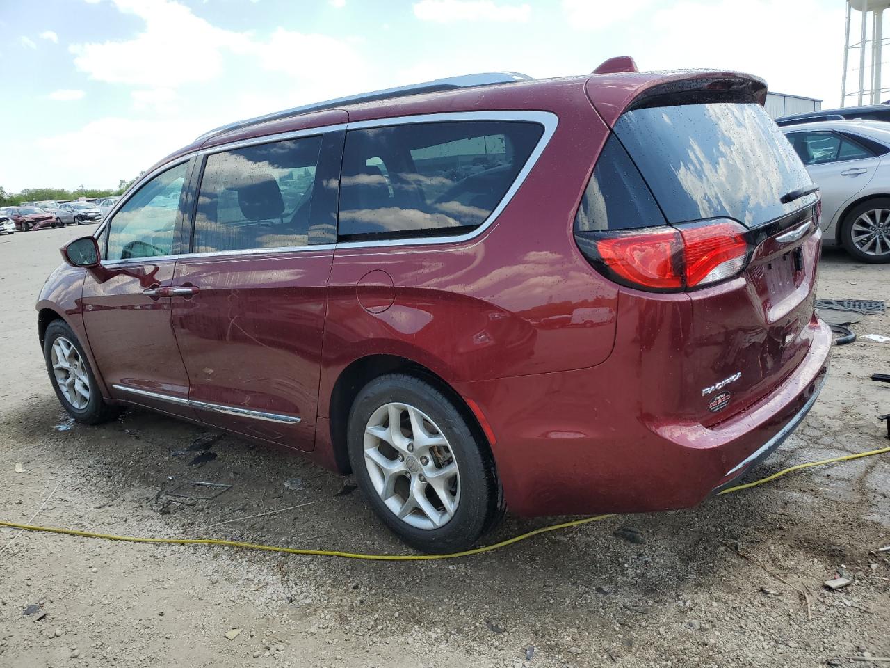 2018 Chrysler Pacifica Touring L vin: 2C4RC1BG1JR122808