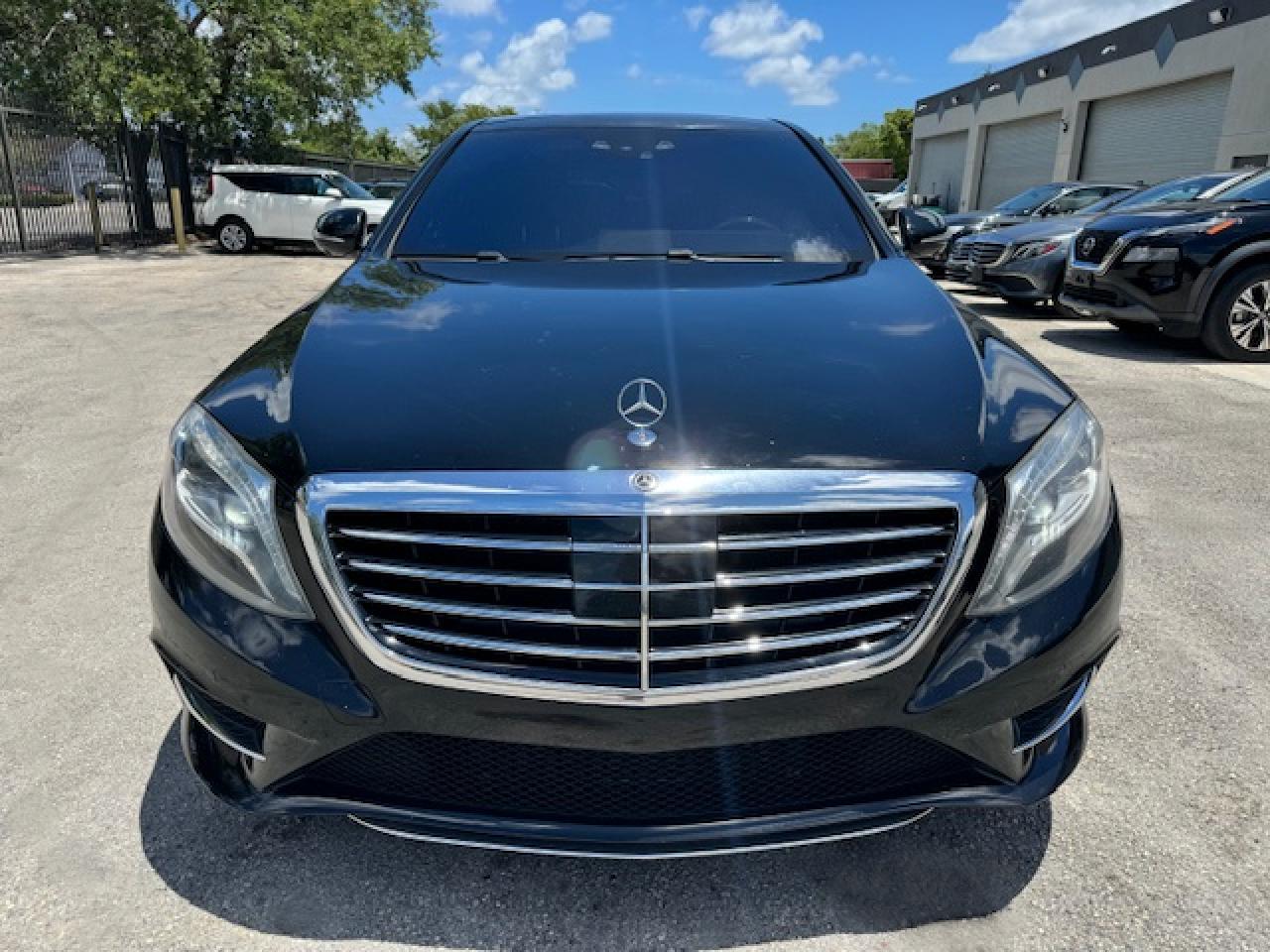 2014 Mercedes-Benz S 550 vin: WDDUG8CB2EA023408