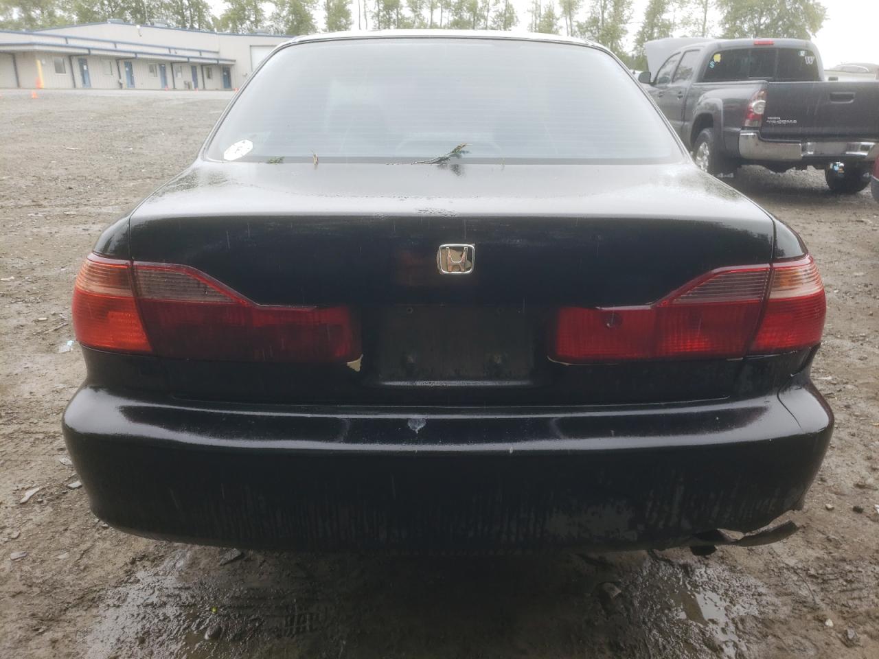 1HGCG5648YA127375 2000 Honda Accord Lx