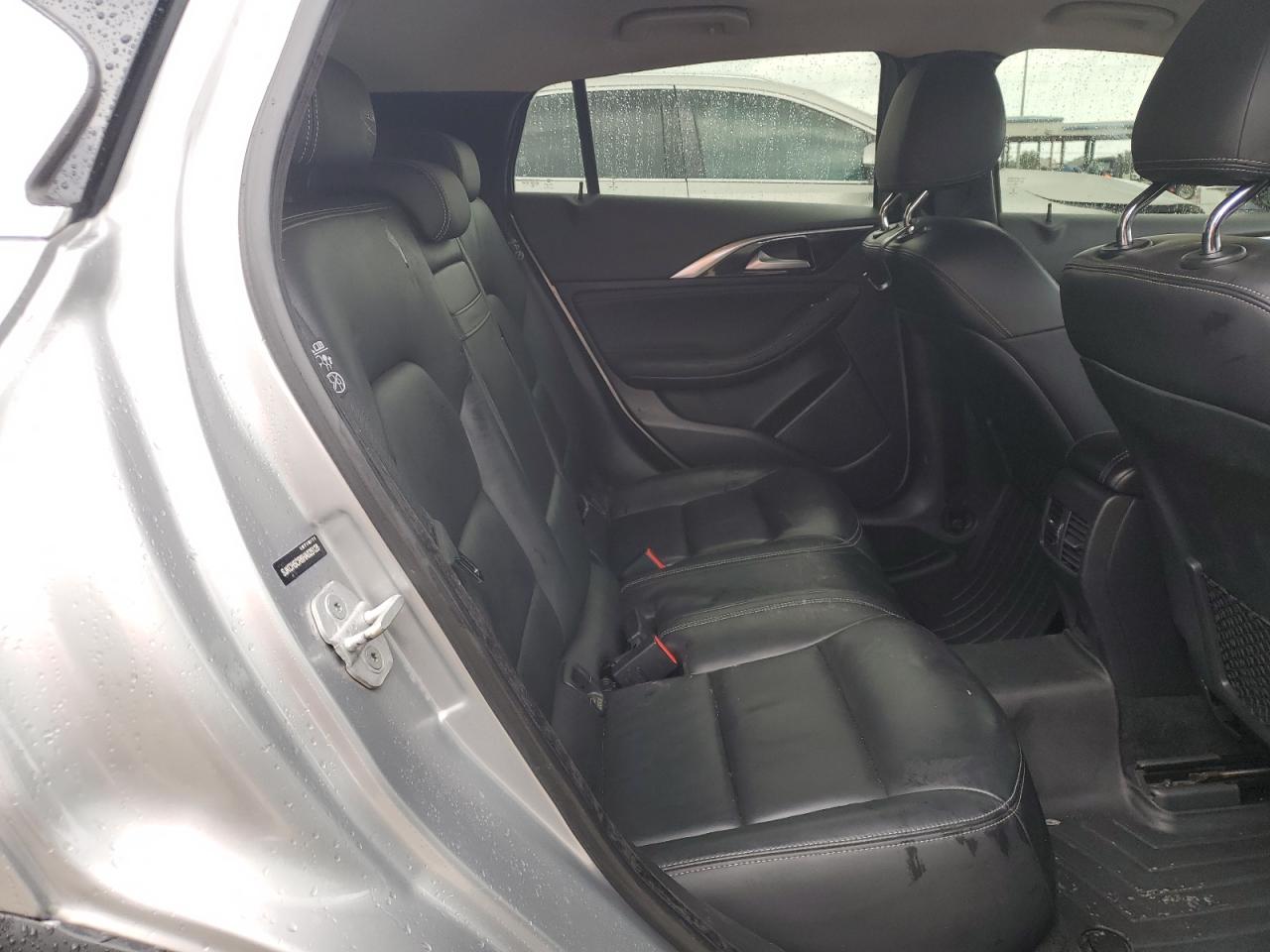 SJKCH5CR6HA025128 2017 Infiniti Qx30 Base