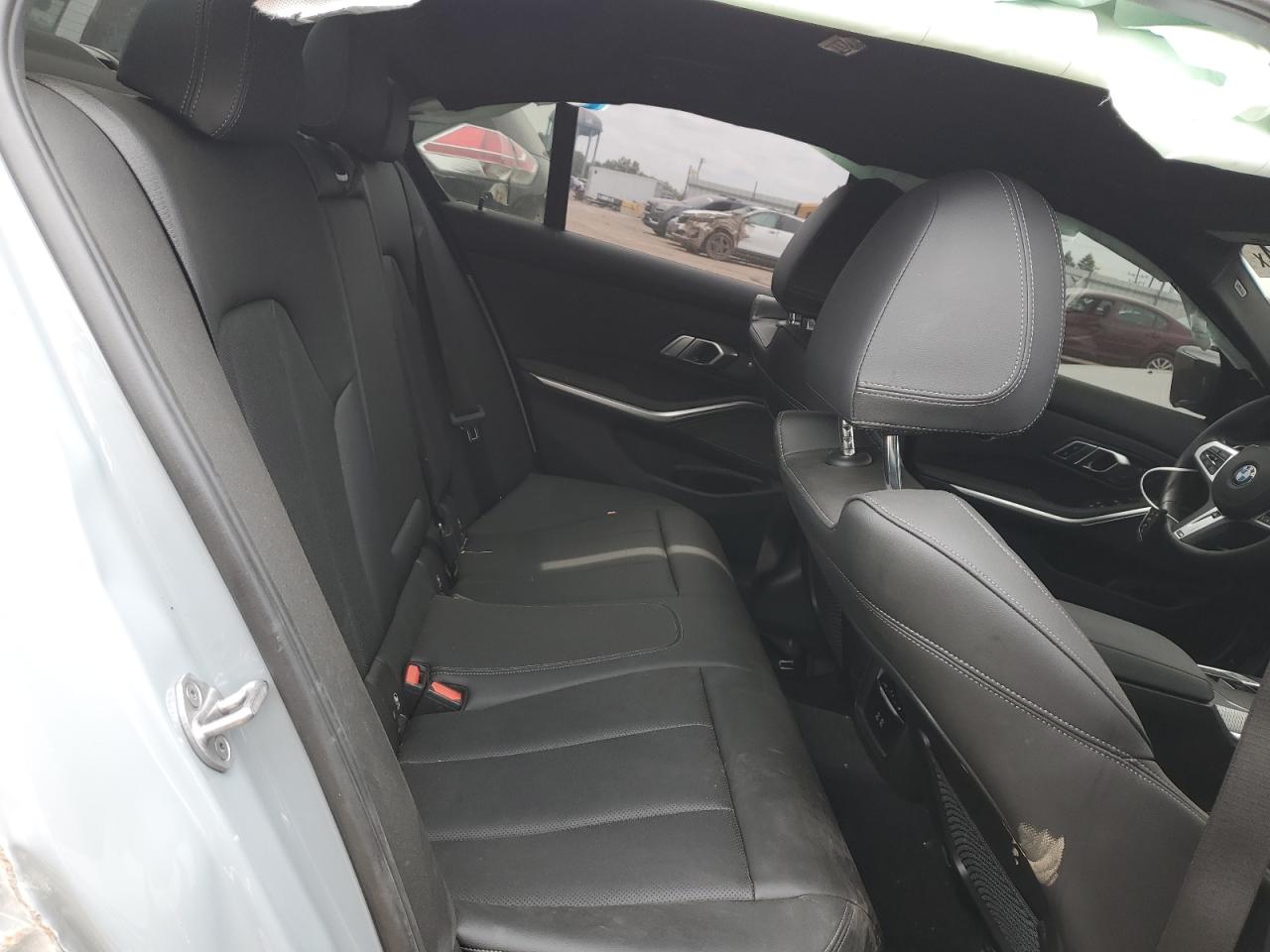 3MW49FF01P8D77211 2023 BMW M340Xi