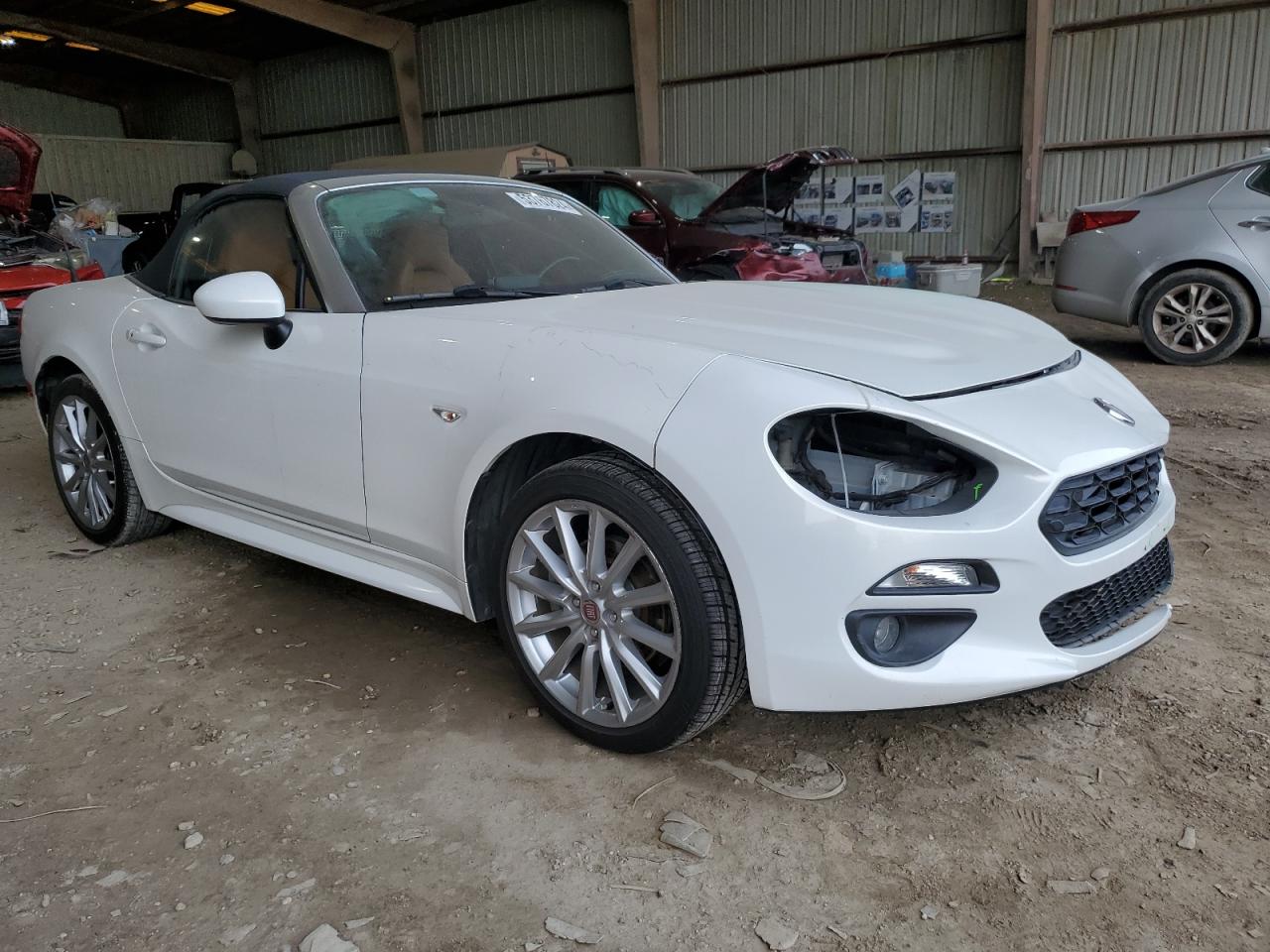 JC1NFAEK3H0101935 2017 Fiat 124 Spider Classica