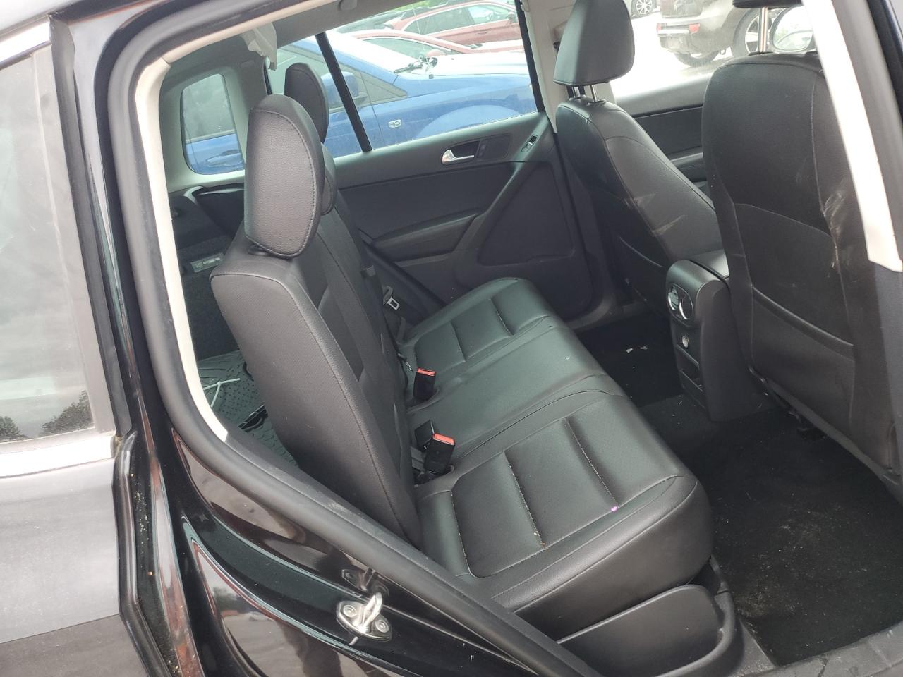 WVGBV7AX6CW548919 2012 Volkswagen Tiguan S