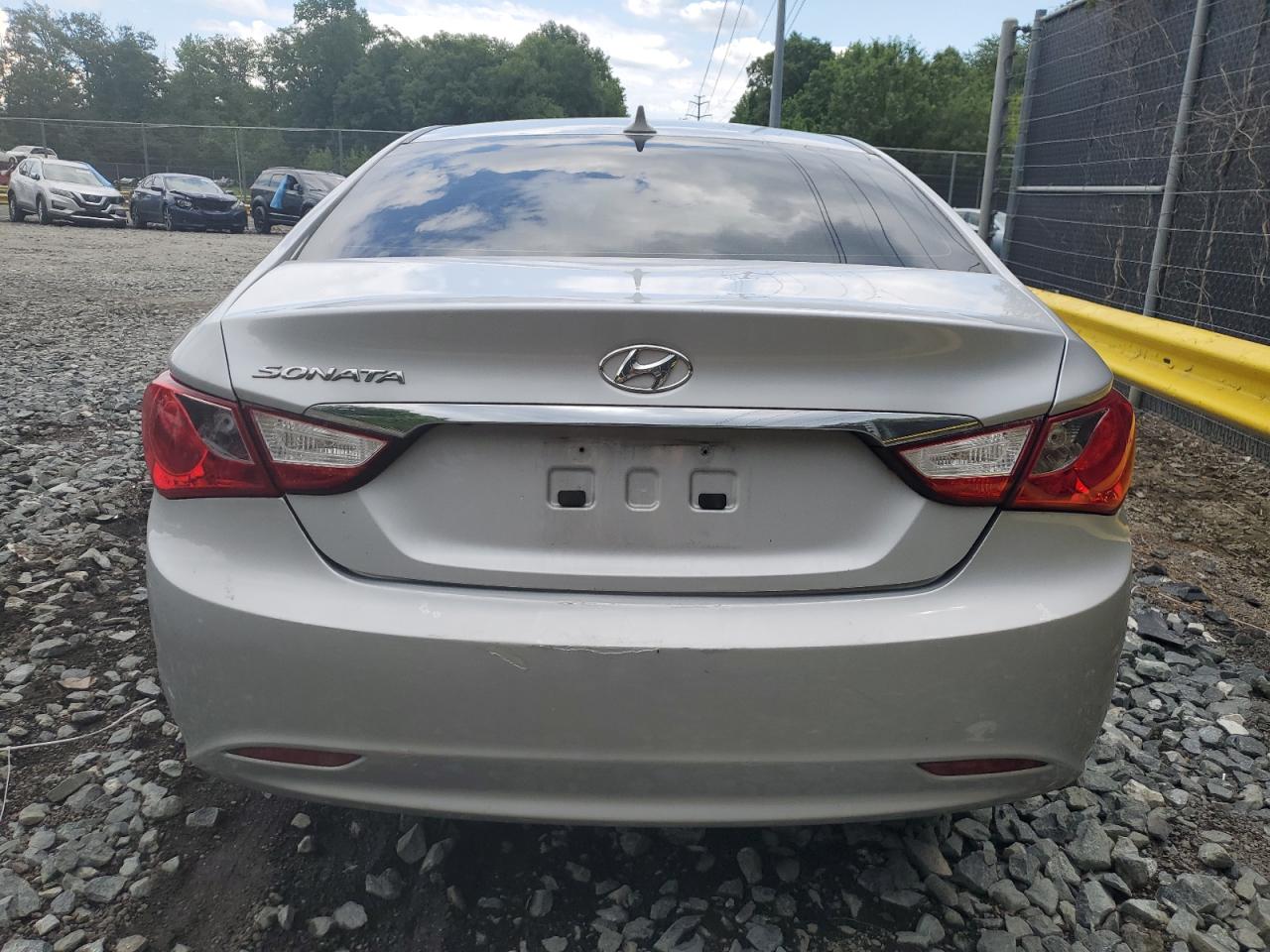 5NPEB4AC3DH744555 2013 Hyundai Sonata Gls
