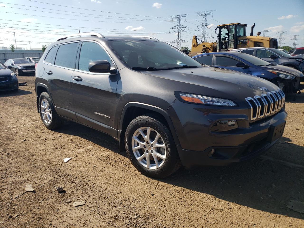 1C4PJMCS5HW513477 2017 Jeep Cherokee Latitude