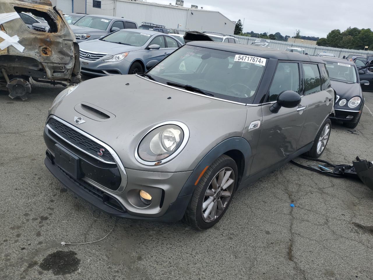 WMWLN9C35H2E49554 2017 Mini Cooper S Clubman