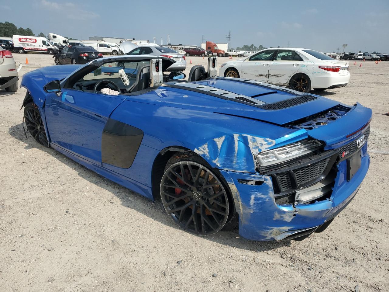 2017 Audi R8 Spyder vin: WUAVACFX9H7904802